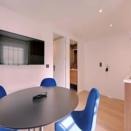 Hotel Pleasant And Bright - 1bd2p - Aubervilliers 2*